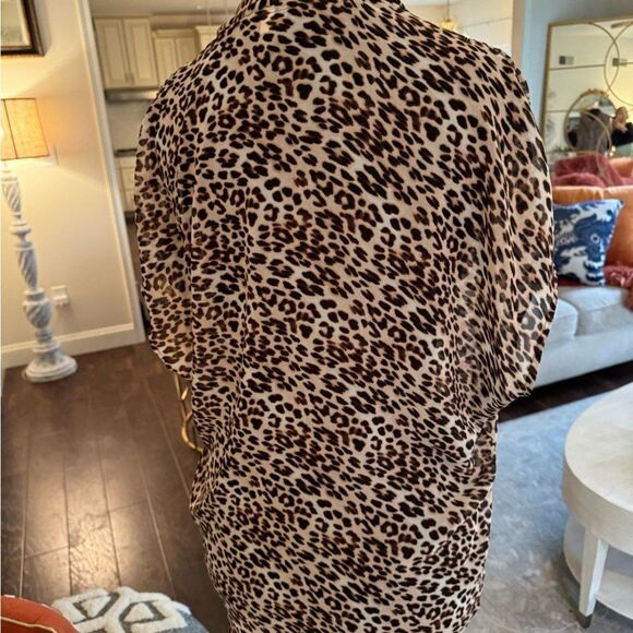 Leopard Print Blouse - Picture 4 of 5